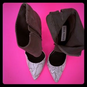 Steve Madden White Snake Print Heels!